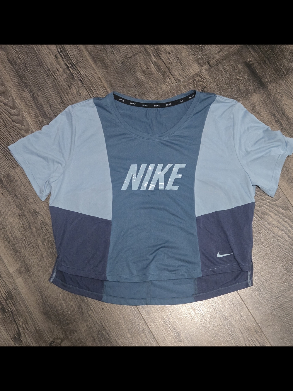 Nike Women's Blue Colorblock Crop Tee